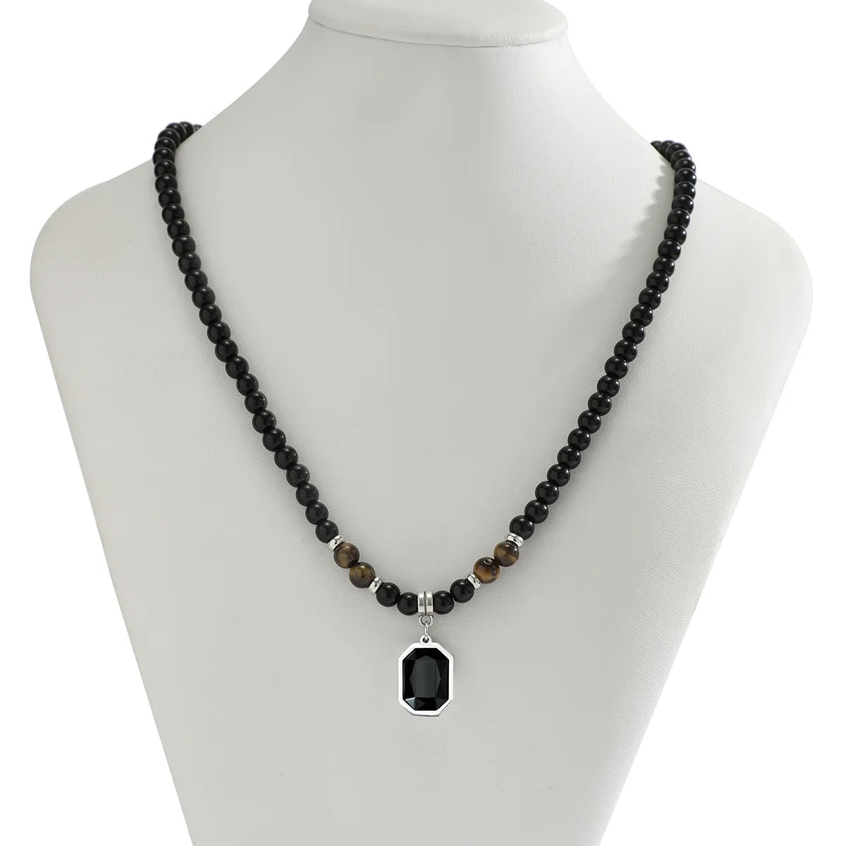 Collier de perles noires avec pendentif carré pour hommes, accessoires tendance sur le cou, bijoux à la mode, décoration cadeau masculin, 2023